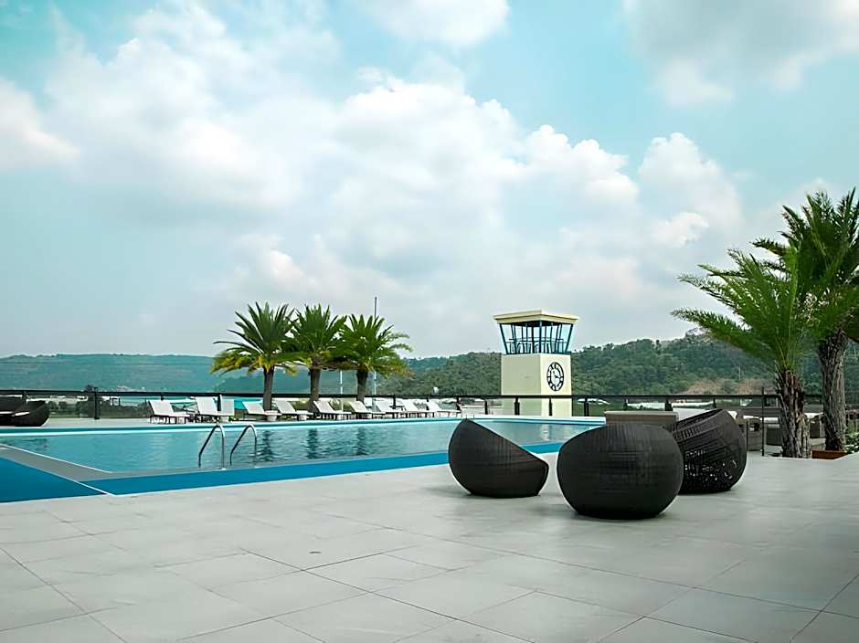 Le Charme Suites Subic