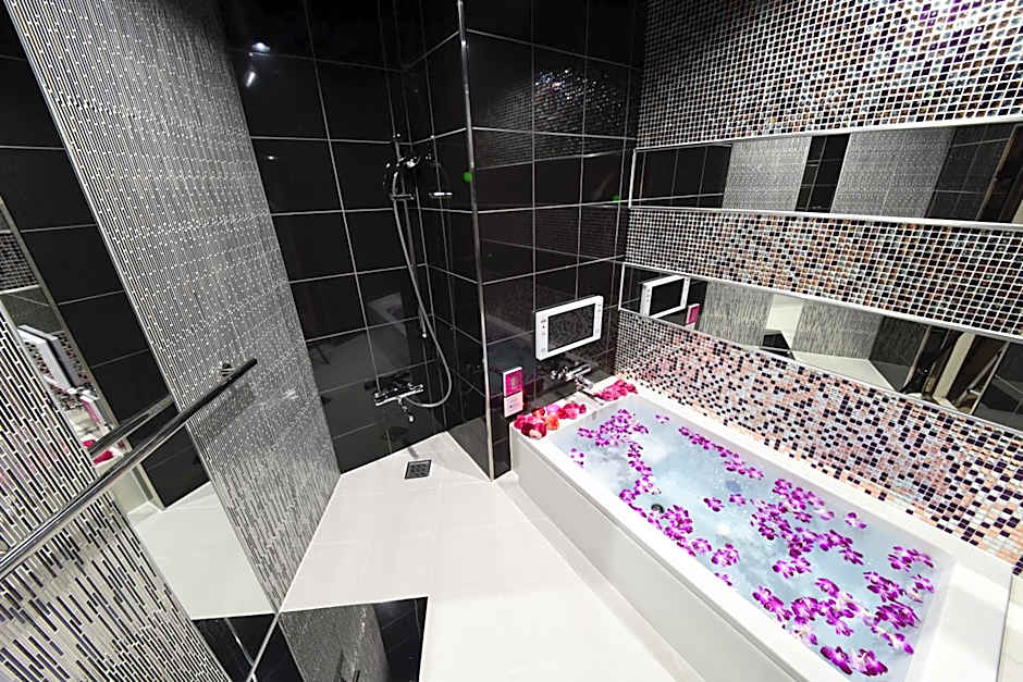 Restay Koakuma (Adult Only)