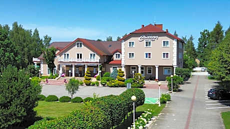 Hotel Chabrowy Dworek