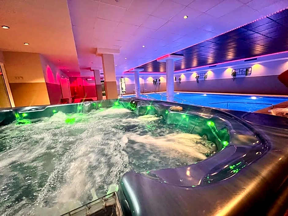 Photo 1 of 50 of Vistamar Hotel Luxury Wellness By DLV -Adults Only-
