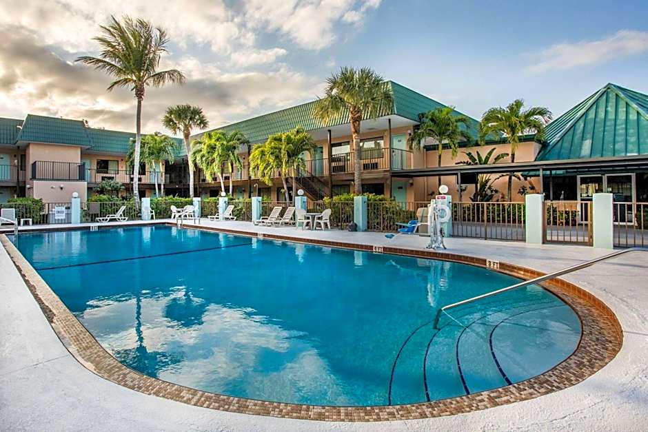 Super 8 by Wyndham North Palm Beach