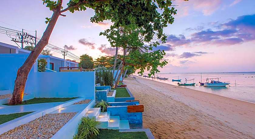 White Whale Beachfront Pool Villa