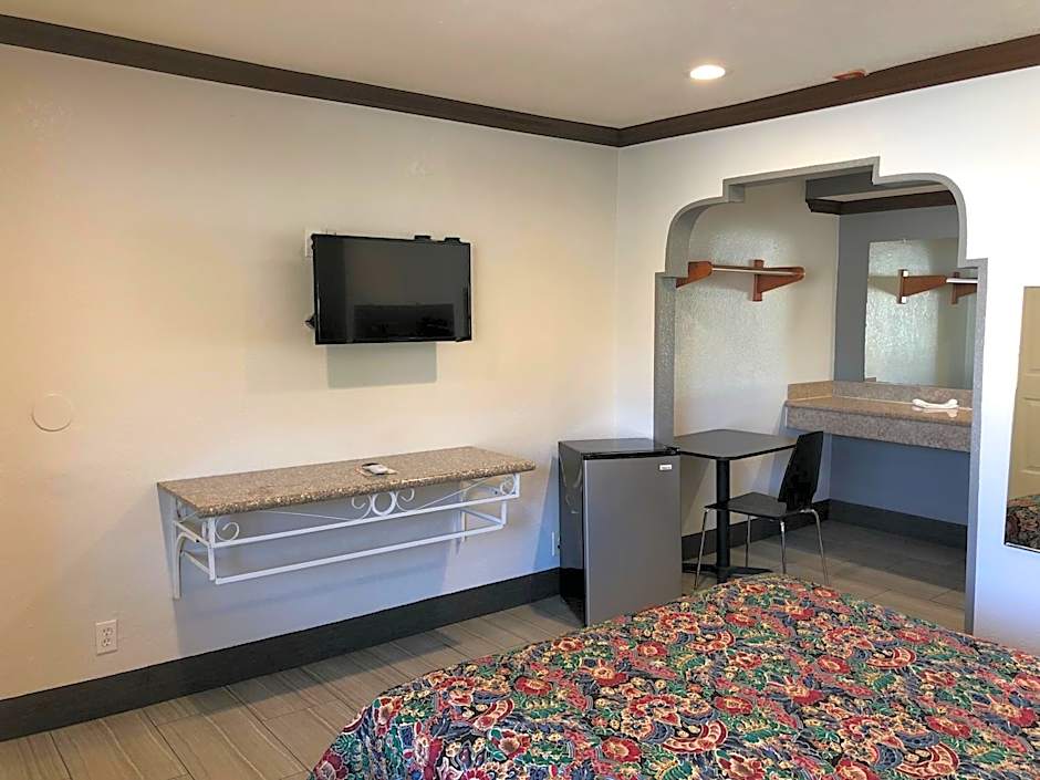 Starlight Inn, Valley Blvd - Downtown LA