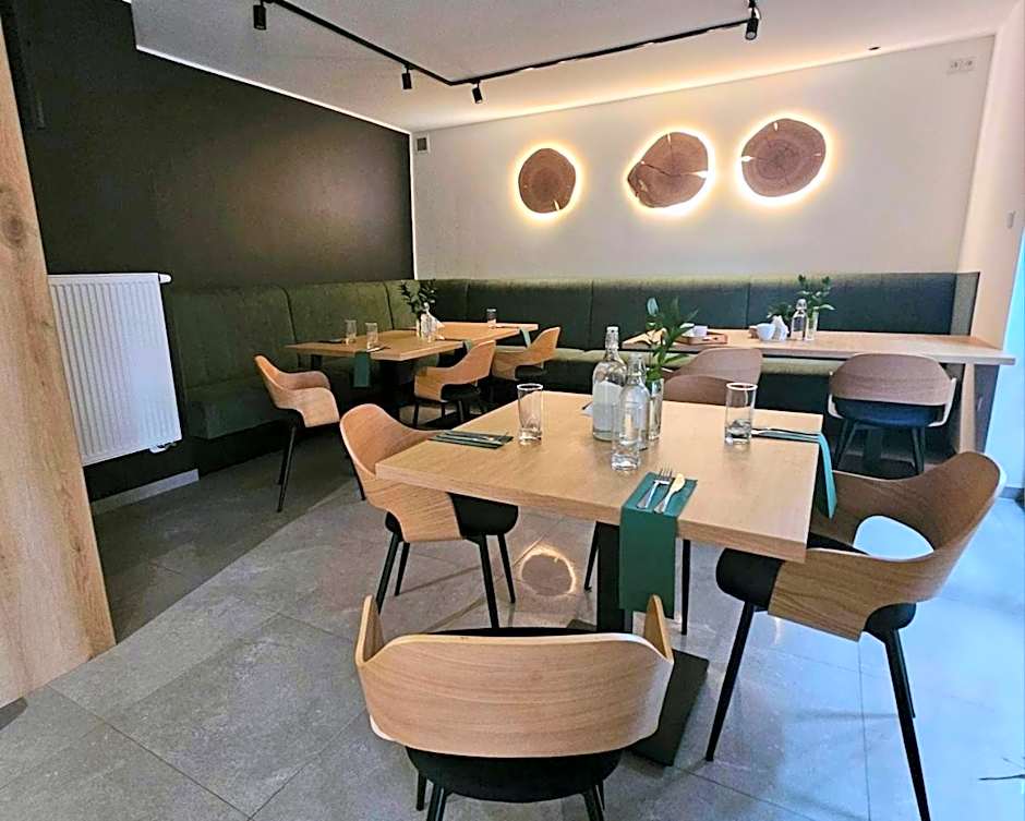 Restauracja i Noclegi Pod Kasztanami