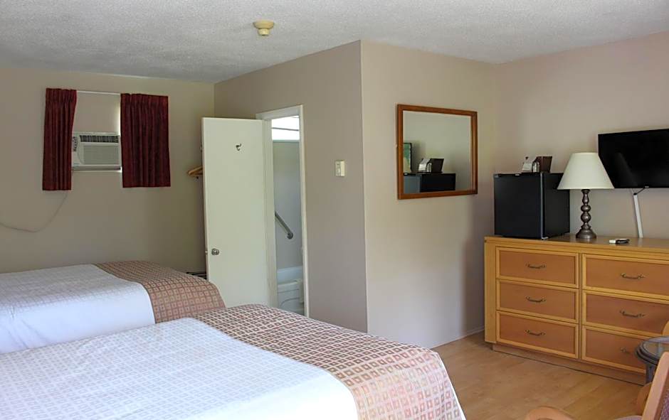 Photo 1 of 7 of Standard 2 Double Beds