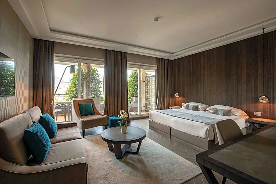Photo 1 of 9 of Junior Suite, Lake View