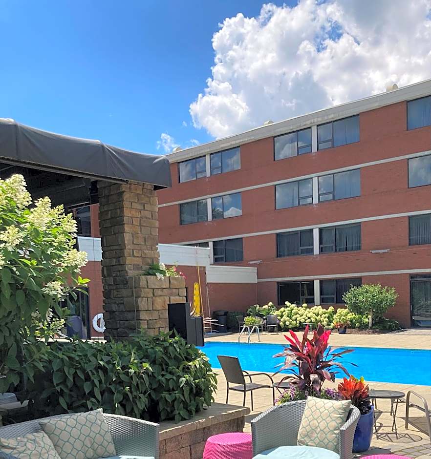 DoubleTree by Hilton Akron Fairlawn