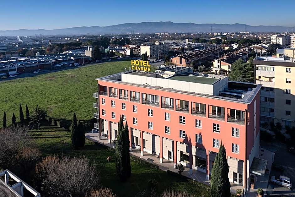 Charme Hotel — 50 fotoğraftan 1. fotoğraf