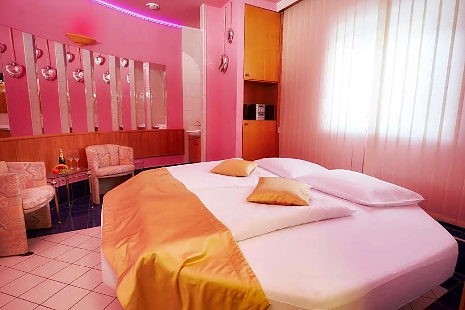 Hotel Eroplán