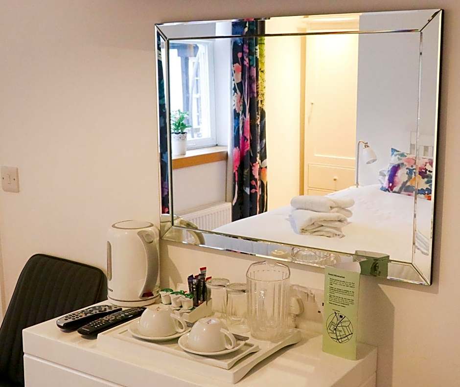 The Queen's Head Hotel