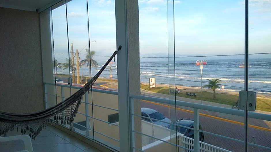 CASA - FRENTE PARA O MAR