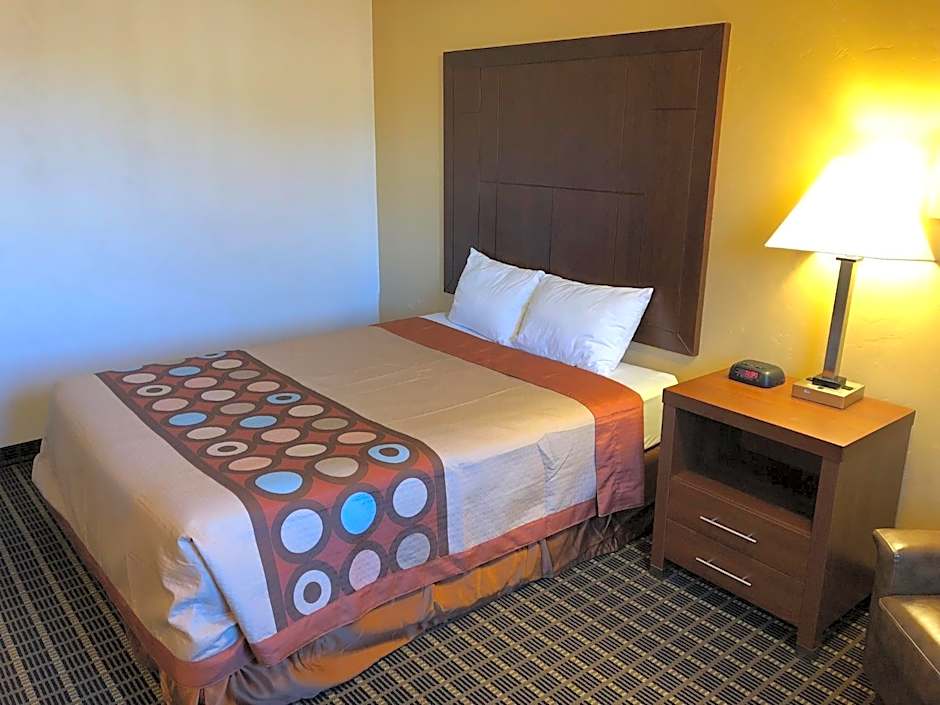 Super 8 by Wyndham Klamath Falls