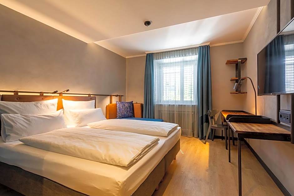 Unsöld's Factory Hotel