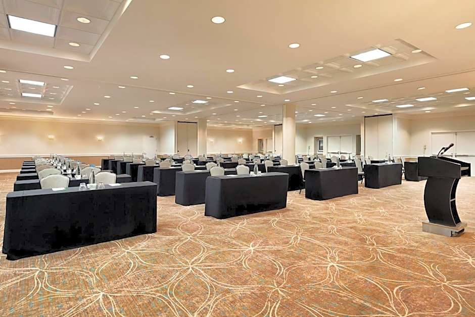 Holiday Inn Washington-Dulles International Airport By IHG