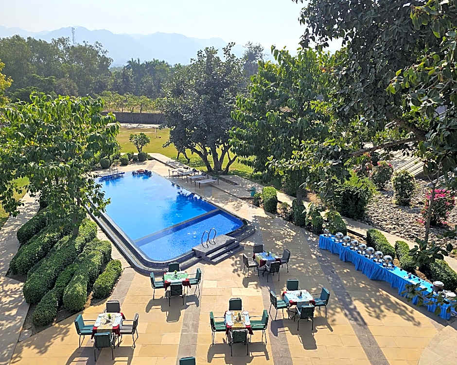 Mana Hotels