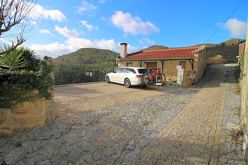 Casa Favo de Mel - Jacuzzi Privado & Lareira - Piscina