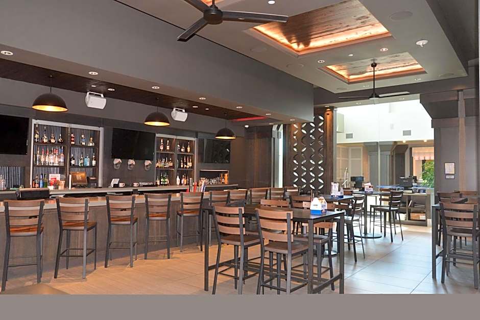 Embassy Suites By Hilton Kansas City/Olathe