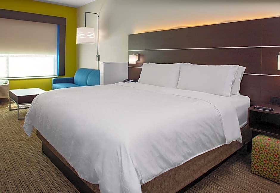 Photo 1 of 1 of 1 King Bed with Sofabed Suite
