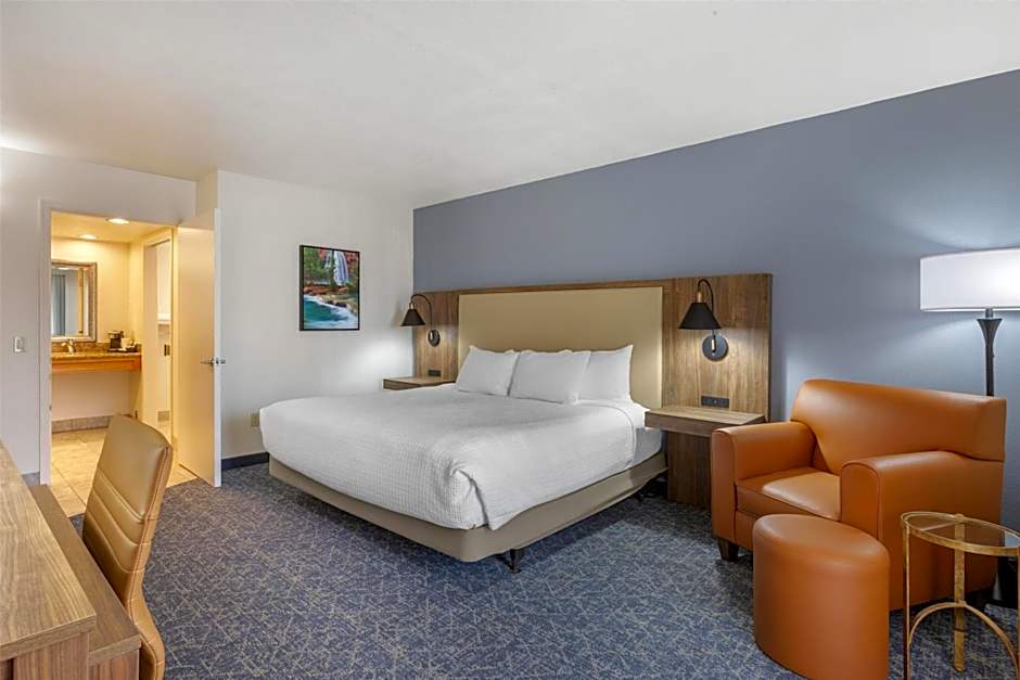 Best Western Plus A Wayfarer's Inn & Suites