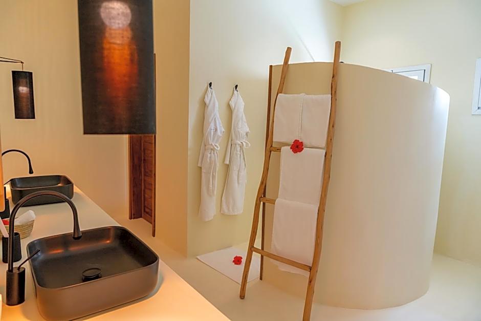 Alma Boutique Hotel
