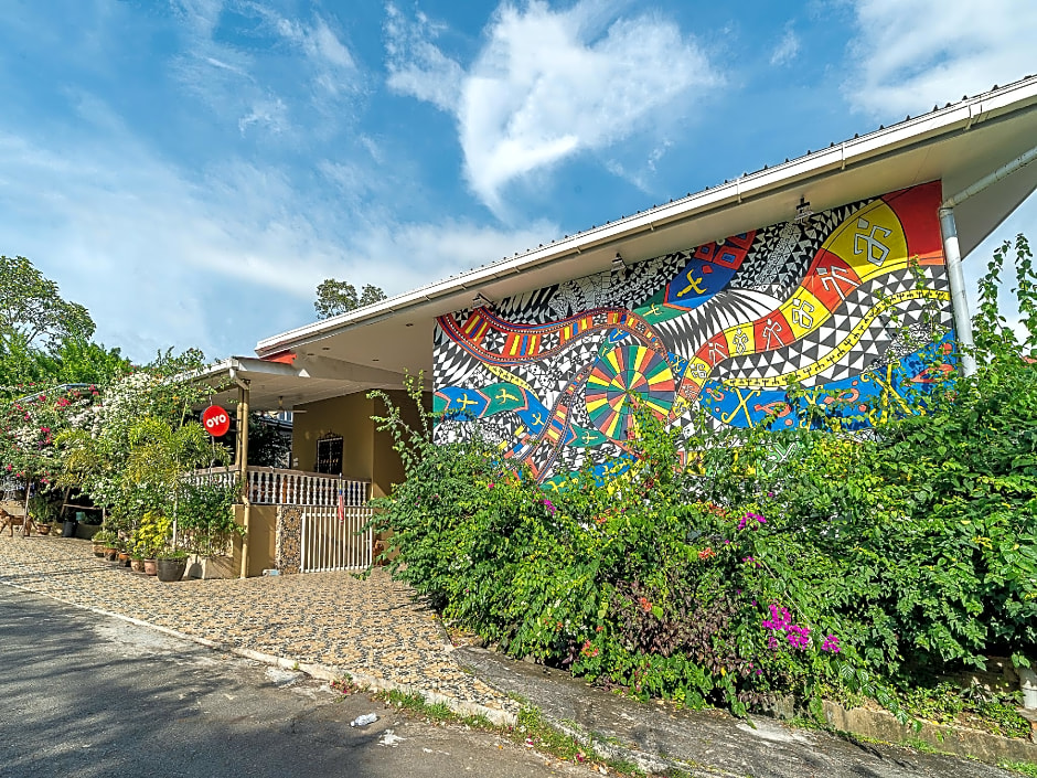 OYO 89932 DD Homestay
