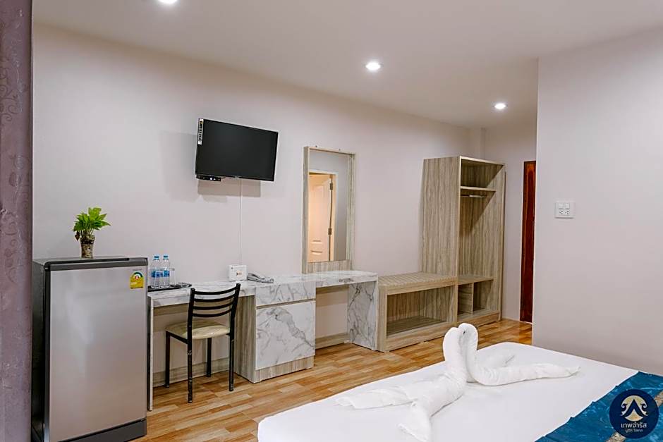 Thepchamrat Boutique Hotel