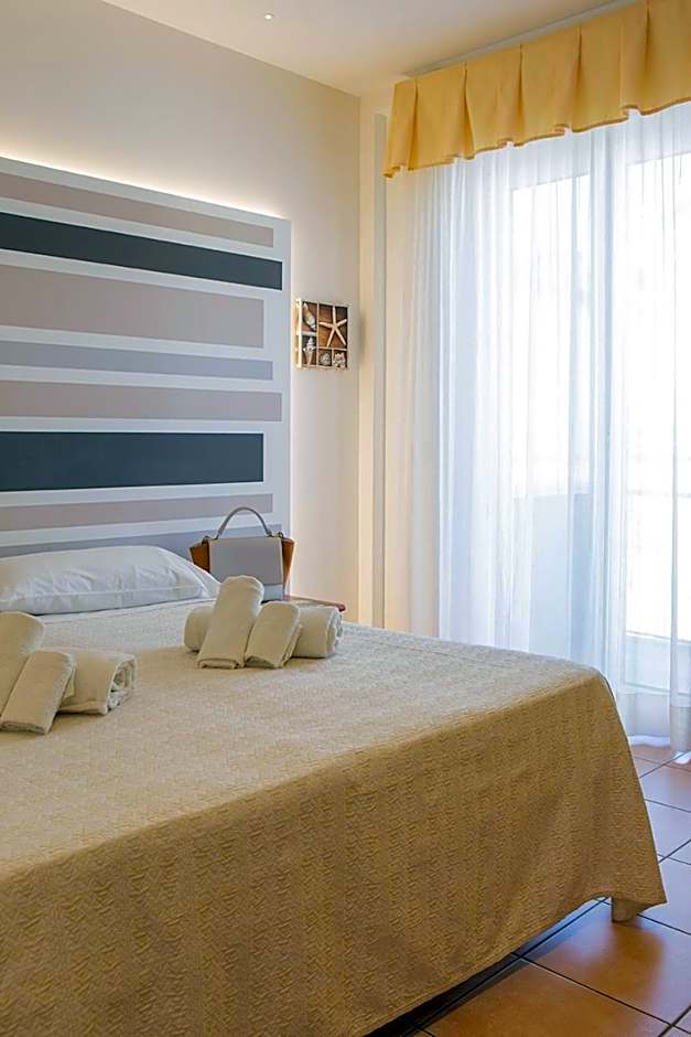 Hotel Pacific