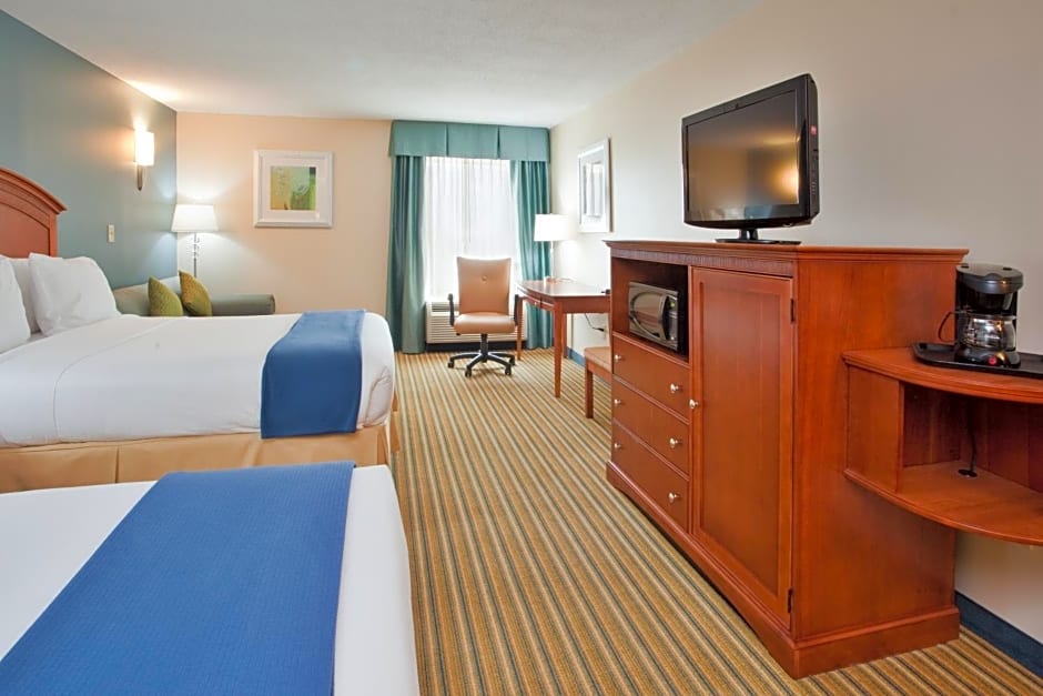 Holiday Inn Express Hotel & Suites Fredericksburg By IHG