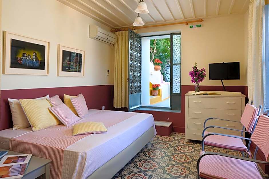 Sto Roloi Island Houses