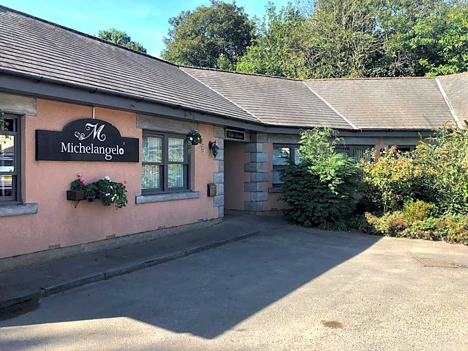 Michelangelos - Rooms, Restaurant & Bar