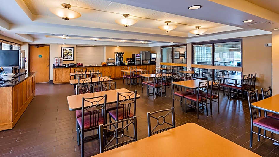 Best Western East Towne Suites