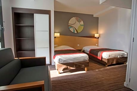 3 Single Beds