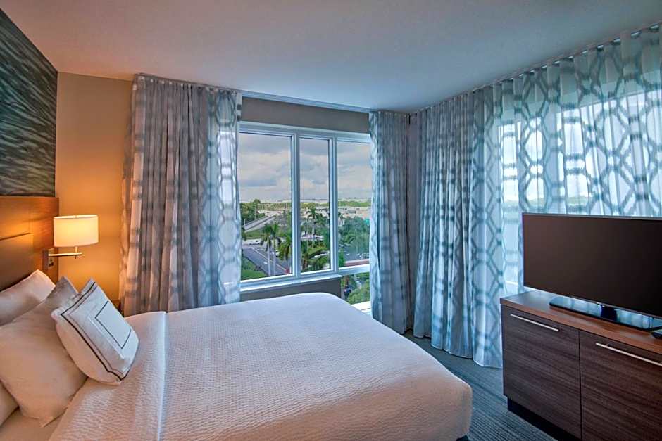TownePlace Suites by Marriott Miami Airport