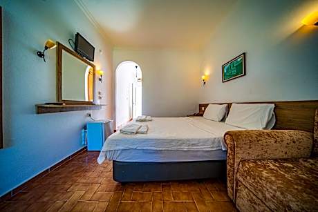 Standard Double or Twin Room with Sea View