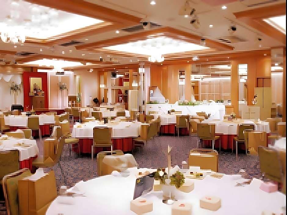 Leo Plaza Hotel