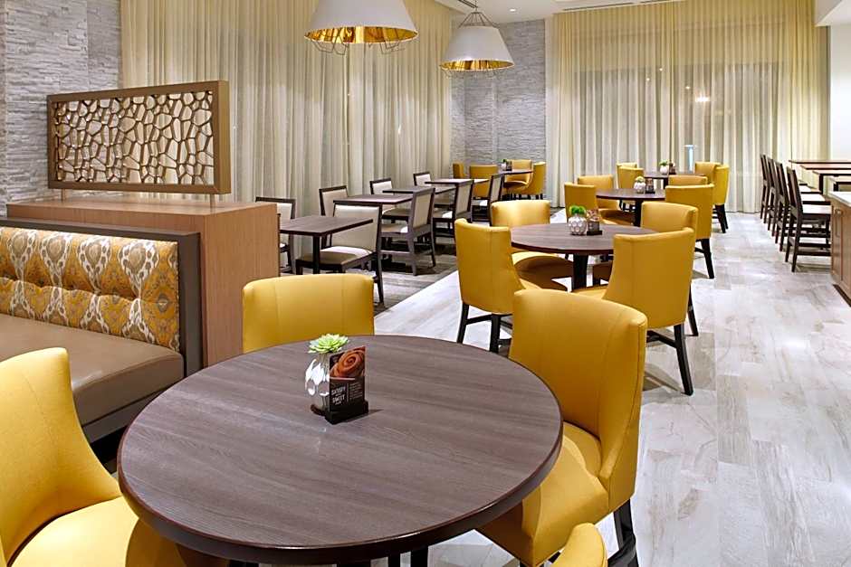 Hyatt Place Miami Airport East