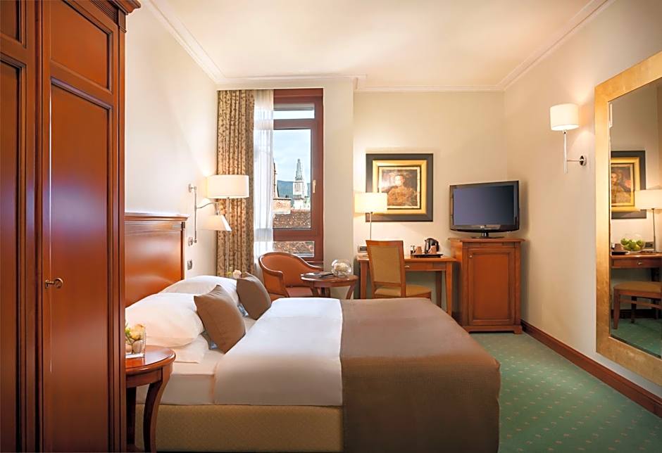 Best Western Premier Hotel Astoria