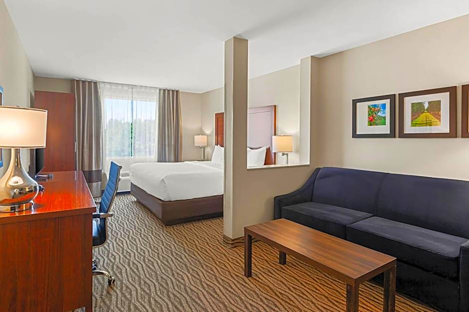 Comfort Inn & Suites