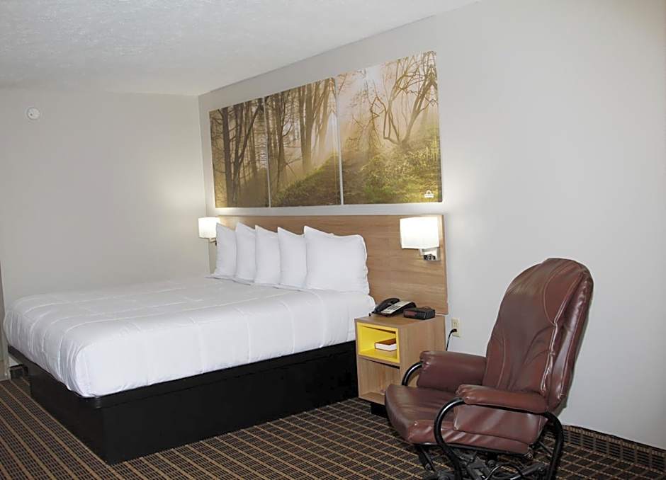 Days Inn by Wyndham Forest