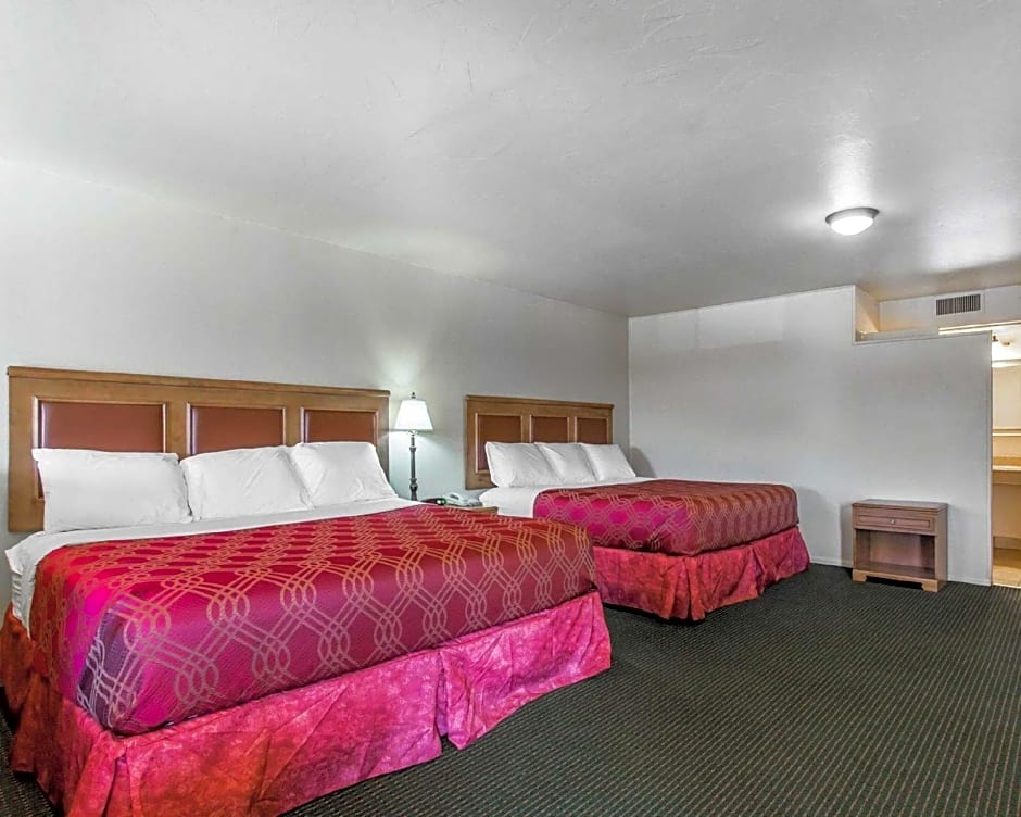 Econo Lodge Inn & Suites Durango