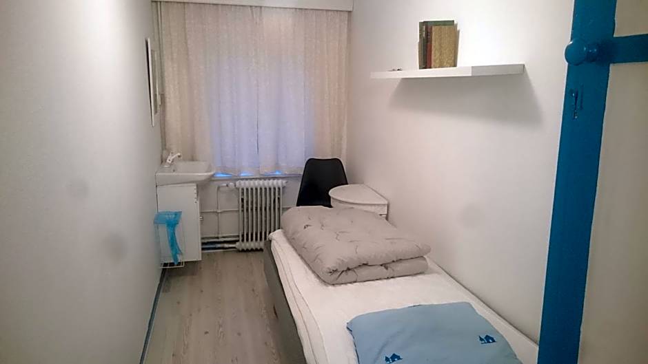 Photo 1 of 6 of Single Room