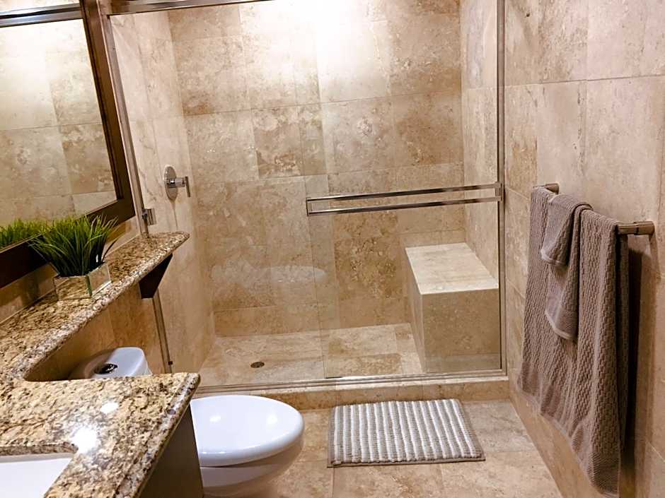 La Jolla Excellence, Exclusive Front Beach!