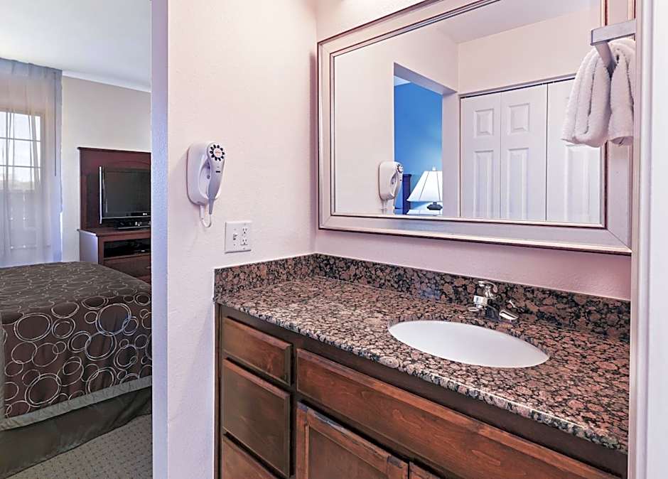 Staybridge Suites San Antonio NW Near Six Flags Fiesta, an IHG Hotel