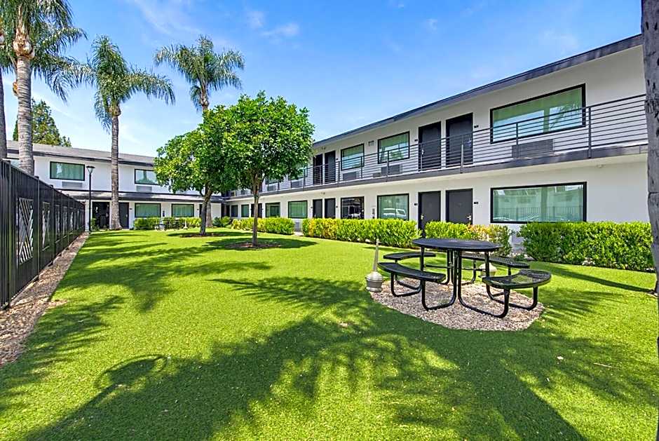 Hyland Inn Van Nuys