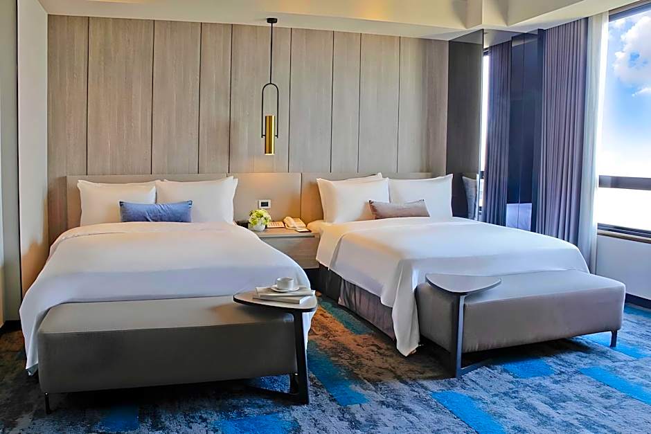 Queena Plaza Hotel