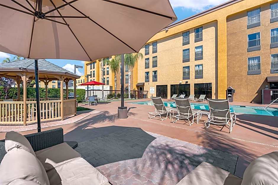 Best Western Plus Fresno Airport Hotel
