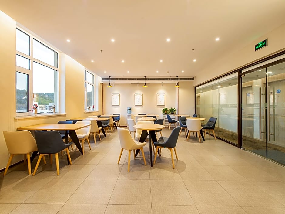 Hanting Hotel Dalian Nanshidao Street