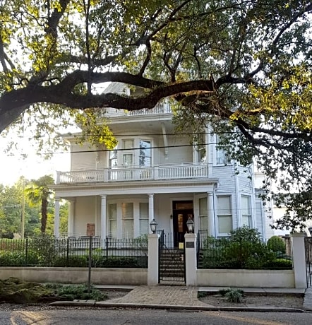 The Queen Anne Hotel