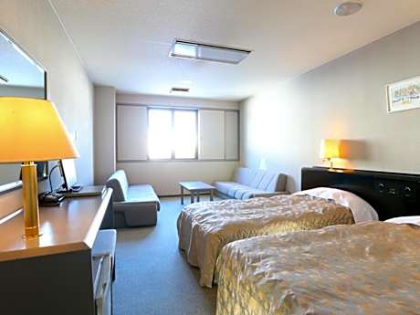 Twin Room with Tatami Area - Non-Smoking