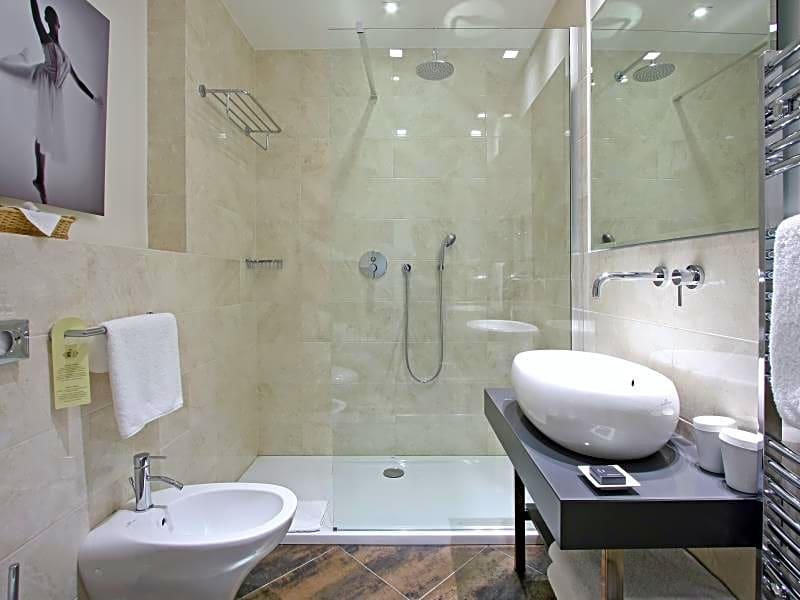 numa I Flow Rooms & Apartments